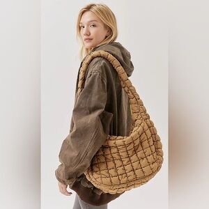 UO ELLE BUBBLE HOBO SHOULDER BAG TAN